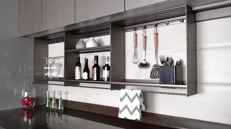 �̵���� �׼�����